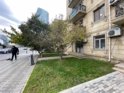 Satılır obyekt 43 m², Şah İsmayıl Xətai m.-2