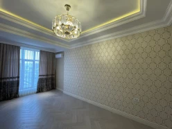 Satılır yeni tikili 4 otaqlı 221 m², Şah İsmayıl Xətai m.-7 Satılır yeni tikili 4 otaqlı 221 m², Şah İsmayıl Xətai m.-7