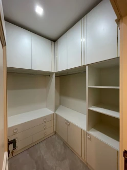 Satılır yeni tikili 4 otaqlı 221 m², Şah İsmayıl Xətai m.-20 Satılır yeni tikili 4 otaqlı 221 m², Şah İsmayıl Xətai m.-20