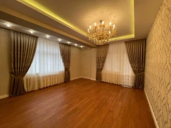 Satılır yeni tikili 4 otaqlı 169 m², 28 May m.-5