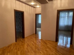 Satılır yeni tikili 3 otaqlı 132 m², Yasamal r.-5