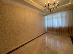 Satılır yeni tikili 4 otaqlı 180 m², Səbail r-6