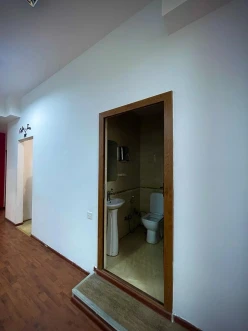 Satılır ofis 4 otaqlı 130 m², Nərimanov r.-9