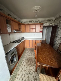 Satılır köhnə tikili 3 otaqlı 70 m², Qaraçuxur q.-5