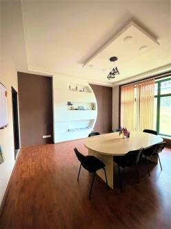 Satılır ofis 4 otaqlı 130 m², Nərimanov r.-10