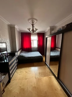 Satılır köhnə tikili 3 otaqlı 70 m², Qaraçuxur q.-9