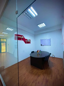 Satılır ofis 4 otaqlı 130 m², Nərimanov r.-11