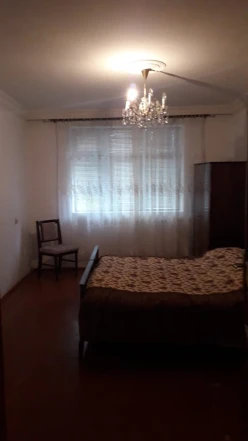 Satılır köhnə tikili 3 otaqlı 70 m², Yasamal r.-4