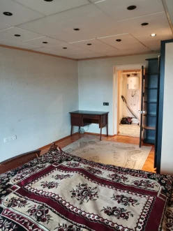 Satılır köhnə tikili 3 otaqlı 60 m², Yasamal r.-5