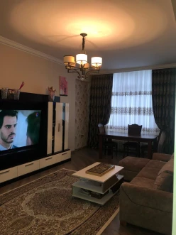 Satılır yeni tikili 2 otaqlı 138 m², İnşaatçılar m.-14