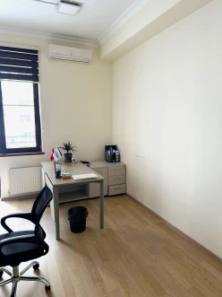 İcarə ofis 4 otaqlı 148 m²,  Xətai-5
