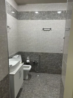 Satılır yeni tikili 3 otaqlı 123 m²,  Qara Qarayev m.-8