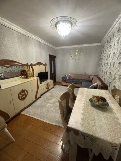 Satılır köhnə tikili 4 otaqlı 110 m²,  Yeni Günəşli