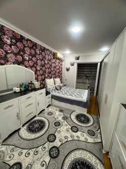 Satılır köhnə tikili 4 otaqlı 110 m²,  Yeni Günəşli-5