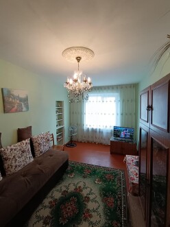 Satılır köhnə tikili 3 otaqlı 72 m²,  Elmlər Akademiyası m.-3