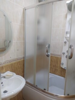 Satılır köhnə tikili 2 otaqlı 52 m²,  Memar Əcəmi m.-9