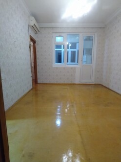 Satılır köhnə tikili 2 otaqlı 52 m²,  Memar Əcəmi m.