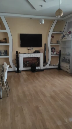 Satılır ev/villa 5 otaqlı 300 m², Binə q.-6