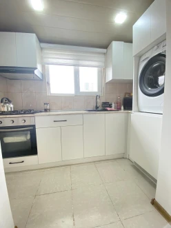 Satılır köhnə tikili 2 otaqlı 35 m², İnşaatçılar m.-2