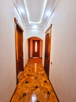 Satılır yeni tikili 4 otaqlı 210 m², 20 yanvar m.-17