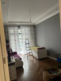 Satılır yeni tikili 3 otaqlı 147 m², İnşaatçılar m.-7