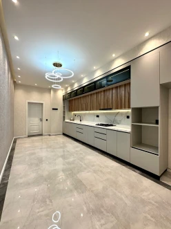 Satılır yeni tikili 4 otaqlı 130 m², Neftçilər m.-6