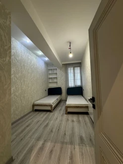 İcarə yeni tikili 3 otaqlı 100 m², İnşaatçılar m.-14