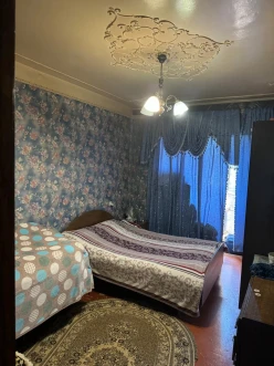 Satılır köhnə tikili 2 otaqlı 60 m², İnşaatçılar m.-5