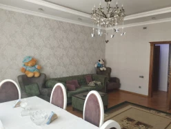 İcarə yeni tikili 2 otaqlı 80 m², İnşaatçılar m.-4