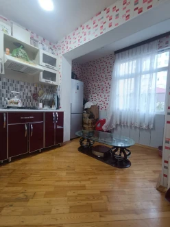 {"az": "Satılır köhnə tikili 2 otaqlı 60 m², İnşaatçılar m.", "en": "Sale old building 2 rooms 60 m²,  Insaatchilar m.", "ru": "Продан Старое здание 2 Комнаты 60 m²,  Иншаатчылар м."}-4