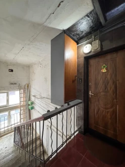 Satılır köhnə tikili 3 otaqlı 85 m²,  Elmlər Akademiyası m.-5