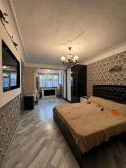 Satılır köhnə tikili 3 otaqlı 85 m²,  Elmlər Akademiyası m.-2