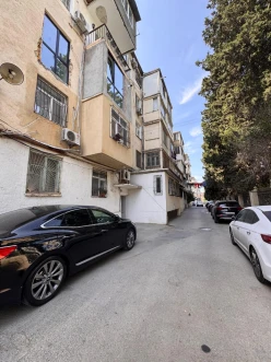 Satılır köhnə tikili 3 otaqlı 85 m²,  Elmlər Akademiyası m.-7