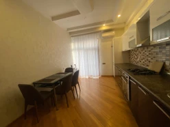 İcarə yeni tikili 2 otaqlı 100 m²,  Xətai-11