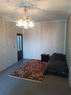 Satılır köhnə tikili 4 otaqlı 100 m², İnşaatçılar m.-9 Satılır köhnə tikili 4 otaqlı 100 m², İnşaatçılar m.-9