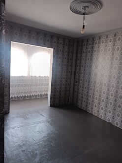 Satılır köhnə tikili 4 otaqlı 100 m², İnşaatçılar m.-7 Satılır köhnə tikili 4 otaqlı 100 m², İnşaatçılar m.-7