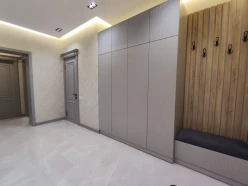 Satılır yeni tikili 3 otaqlı 90 m², İnşaatçılar m.-10