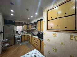 Satılır köhnə tikili 6 otaqlı 200 m², Badamdar q.-8