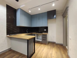 Satılır yeni tikili 3 otaqlı 90 m², İnşaatçılar m.-8