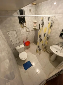 Satılır köhnə tikili 2 otaqlı 40 m², İnşaatçılar m.-11