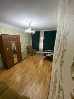 Satılır köhnə tikili 2 otaqlı 40 m², İnşaatçılar m.-19