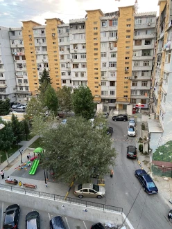 Satılır köhnə tikili 2 otaqlı 40 m², İnşaatçılar m.-3