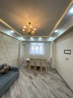 Satılır yeni tikili 3 otaqlı 80 m², İnşaatçılar m.-2