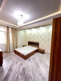 Satılır yeni tikili 3 otaqlı 80 m², İnşaatçılar m.-5