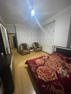 Satılır yeni tikili 2 otaqlı 74 m², İnşaatçılar m.-6