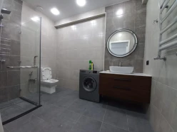 Satılır yeni tikili 2 otaqlı 76 m², Yasamal r.-14