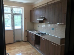 Satılır yeni tikili 3 otaqlı 102 m², İnşaatçılar m.-15