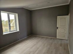 Satılır ev/villa 7 otaqlı 240 m², Binə q.-22