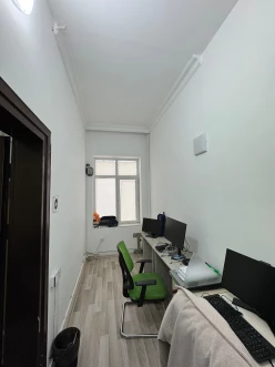 İcarə ofis 7 otaqlı 200 m², Nərimanov r.-5