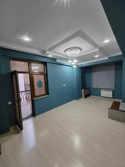 Satılır yeni tikili 3 otaqlı 130 m², İnşaatçılar m.-6